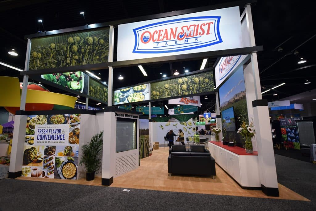 Custom large island exhibit tradeshow booth